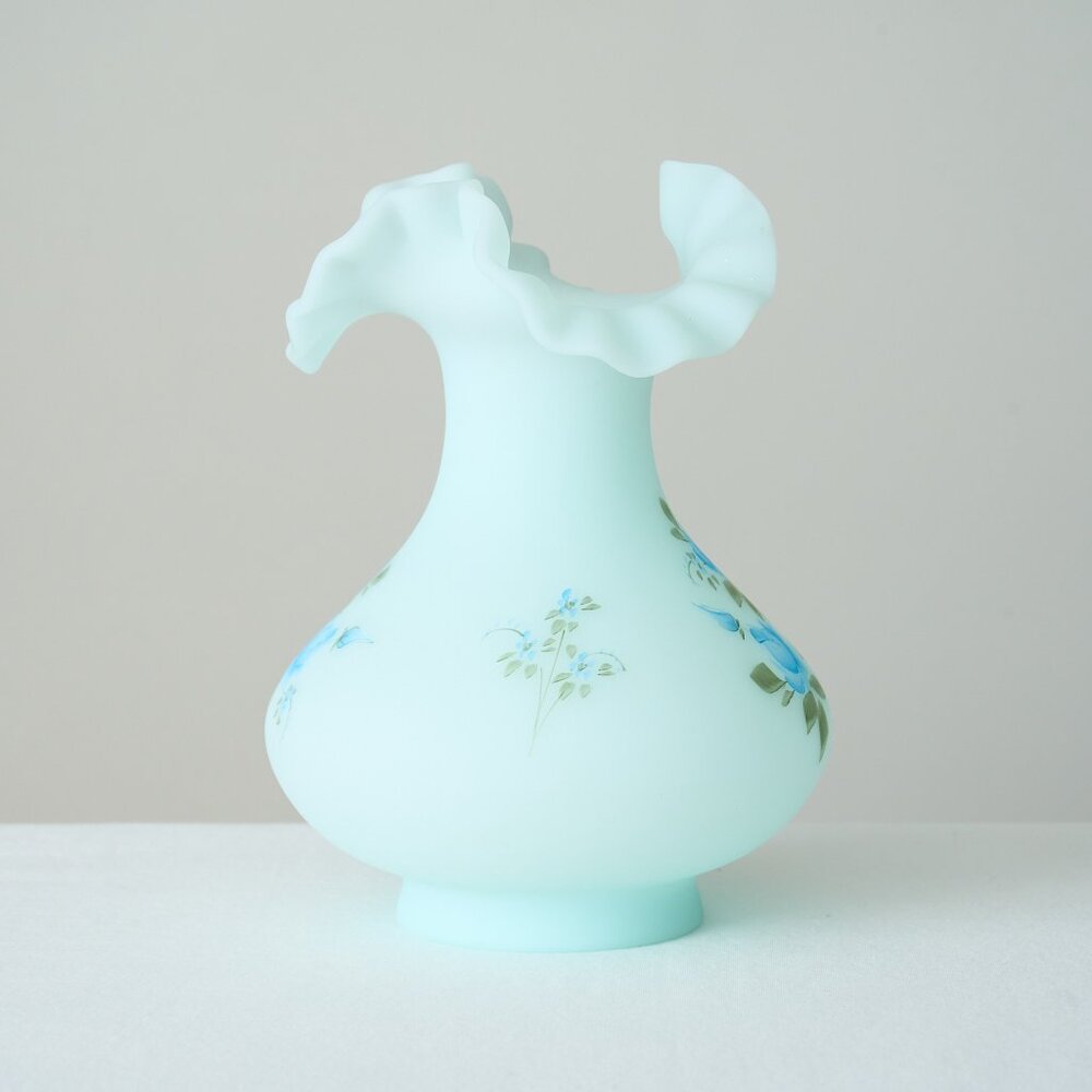 Vintage FENTON Blue Satin Glass Vase Hand Painted Roses Ruffled Edge Signed - Picture 2 of 7